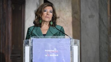 Photo of Pres. Casellati: ‘È incomprensibile che gli italiani non sappiano come comportarsi per il Natale’