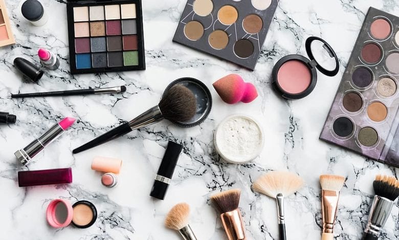 Photo of Cosmetica, cambiano i consumi: meno make-up e più prodotti per igiene e capelli
