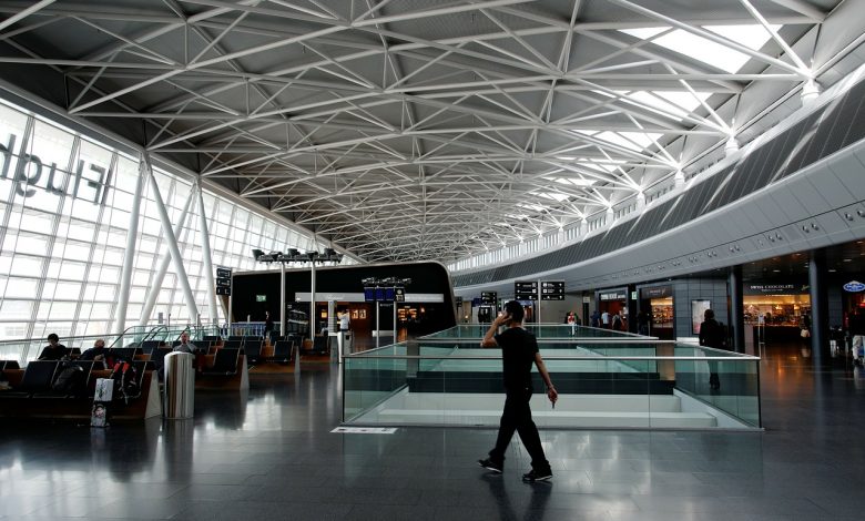 Photo of Scontro sugli spostamenti: sì ai viaggi all’estero e per andare in aeroporto ci si sposta tra regioni