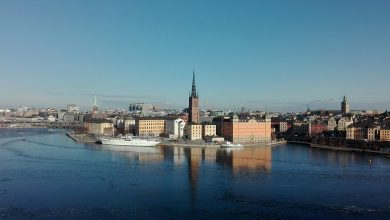 Photo of La Svezia verso nuove strette anti-Covid: a Stoccolma mascherina obbligatoria sui bus