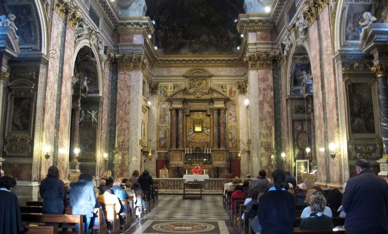 Photo of Cei: Sì alla messa in presenza la notte di Natale