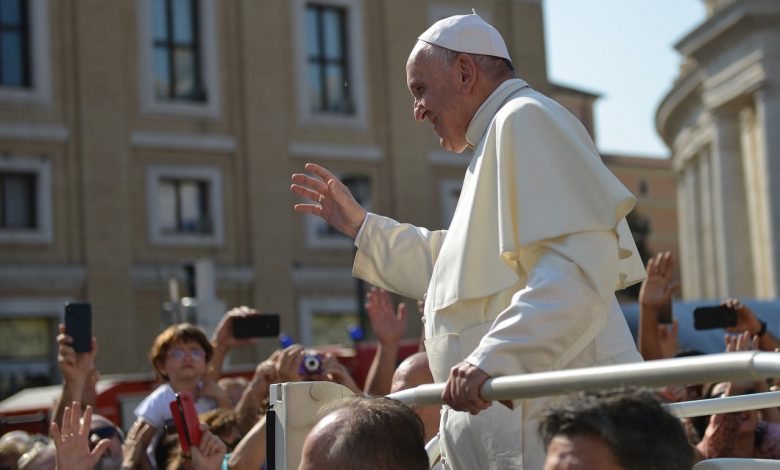 Photo of Al via la campagna vaccinale in Vaticano: Papa Francesco si è vaccinato