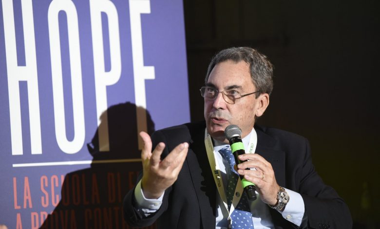 Photo of Clementi: ‘Troppa isteria con le varianti. Vacciniamo e riapriamo le scuole’