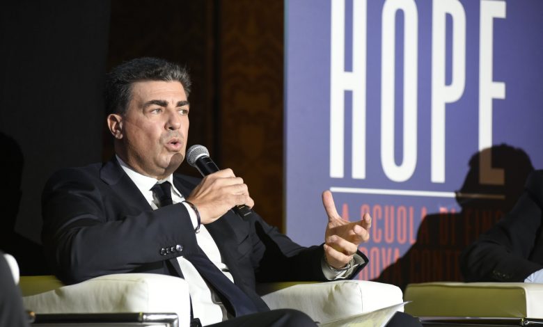 Photo of Frega: “Novartis al lavoro per produrre vaccino Pfizer”