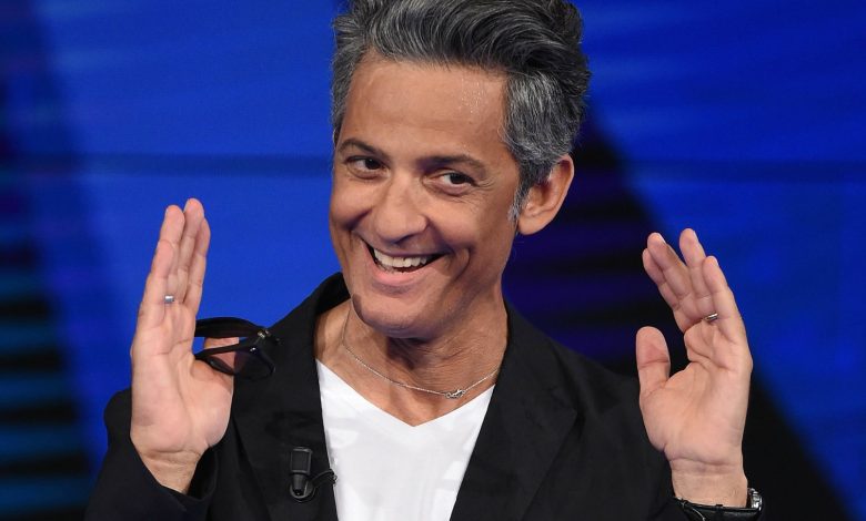 Photo of Fiorello sul Festival di Sanremo: “Farò le battute alle poltrone vuote”