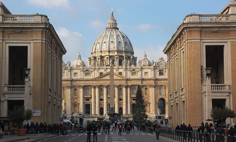 Photo of Vaticano contro i dipendenti no vax: dure sanzioni fino al licenziamento