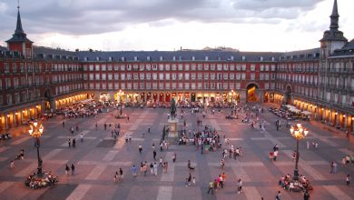 Photo of Madrid, dove le attività sono aperte, ha meno decessi di Milano