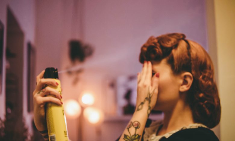 Photo of Gli spray per capelli nel mondo inquinano quanto tutti i veicoli in circolazione nel Regno Unito