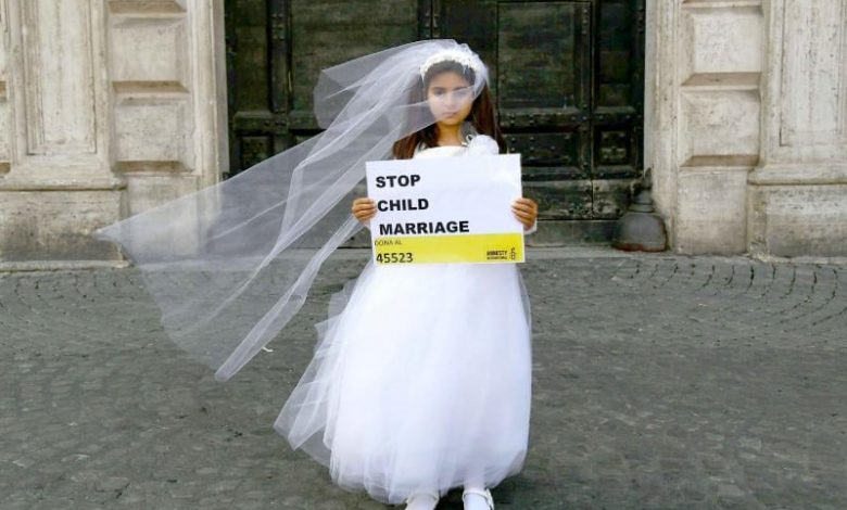 Photo of “Stop child marriage”, l’indagine sui matrimoni minorili in Italia. Bonino: “Sono un’autorizzazione allo stupro”