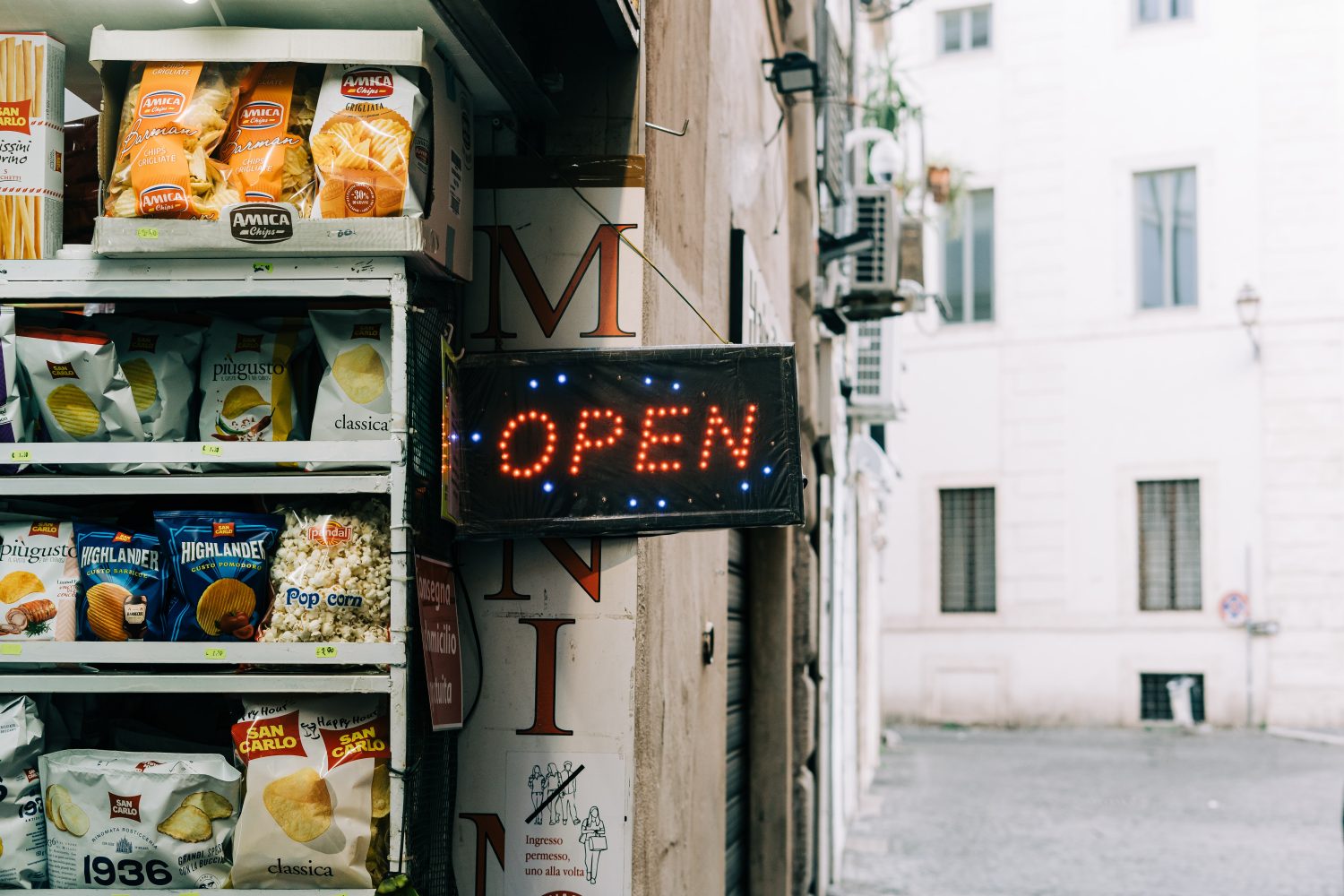 minimarket roma