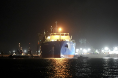 Photo of Arriva a Piombino la nave del gas