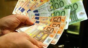 Photo of Redditi: uno su quattro dichiara meno di quindicimila euro