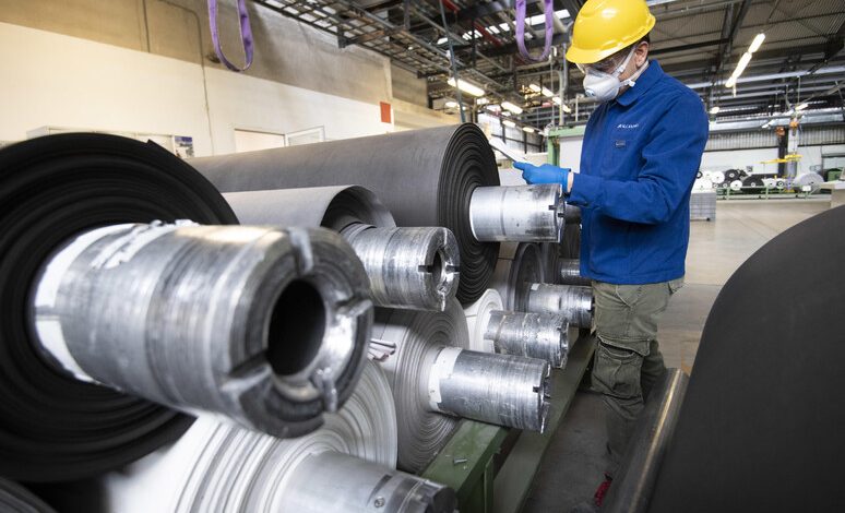 Photo of Istat rialza le stime del Pil nel terzo trimestre a 0,1%