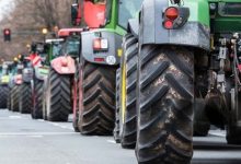Photo of Agricoltori, blitz con mille trattori a Bruxelles. La Ue apre a nuove regole