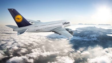 Photo of Lufthansa chiude il 2023 con utili netti a 1,7 miliardi e torna al dividendo