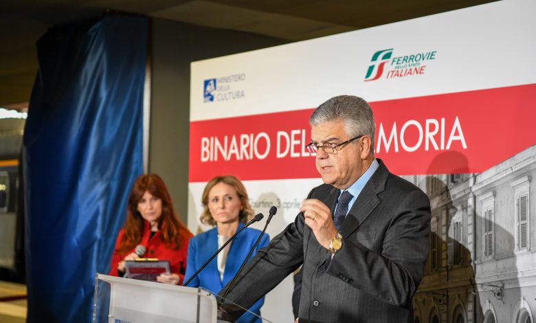 Photo of Roma Tiburtina, un totem multimediale per ricordare la Shoah