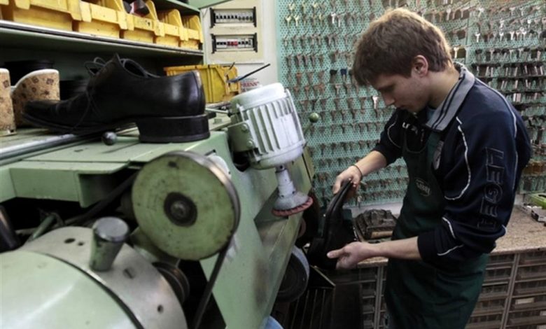 Photo of Eurozona, a novembre rallenta la crescita della produzione manifatturiera