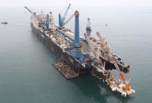 Photo of I responsabili della sicurezza informatica Cdp  a lvaoro sulla Castorone di Saipem