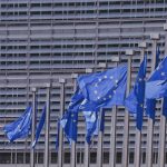 Photo of L’euro si rafforza sul dollaro, viaggiando ai massimi dal 2021